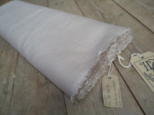 100 percent linens - Natural Colour Linens - Fabric Suppliers UK - Material Stockists - Fabric Shops - Material Shops online - Historically Accurate fabrics - Reenactors Fabrics - Pure Fibres - Natural Fibres - Traditional fabrics - Dressmaking weight Linen