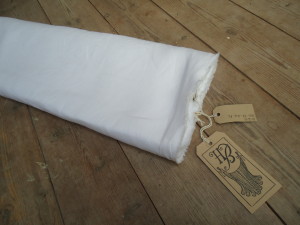 100 percent linens - Natural Colour Linens - Fabric Suppliers UK - Material Stockists - Fabric Shops - Material Shops online - Historically Accurate fabrics - Reenactors Fabrics - Pure Fibres - Natural Fibres - Traditional fabrics - Dressmaking weight Linen - HandBound Costumes