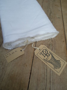 100 percent linens - Natural Colour Linens - Fabric Suppliers UK - Material Stockists - Fabric Shops - Material Shops online - Historically Accurate fabrics - Reenactors Fabrics - Pure Fibres - Natural Fibres - Traditional fabrics - Dressmaking weight Linen - HandBound Costumes