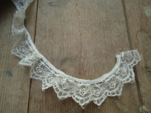Vintage Lace Trim for sale - 9 cm, Replica Hand Made Historical Costumes Trim, Wedding Lace trim for sale, Craft Lace for sale by the metre, Period Clothing made to measure, serious fancy dress and theatre costumiery, Vintage decoration, 18th century style lace for sale, HandBound Historical Costumes Supplies, Historical Fabrics