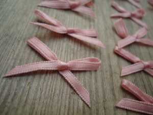 Pink wedding bows - online haby