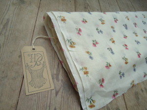 100% Pure cotton sprigged or floral muslin, historically accurate costumes. re-enactment costumes and supplies, hand made historical costumes and supplies, floral print fabrics ideal for pride and prejudice period dramas, HandBound bespoke historical costumes, eighteenth century costumes and stays