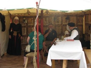 history reenactment workshops on HandBound costumes, a list of the various reenactment groups out there, tudor reenactment groups list