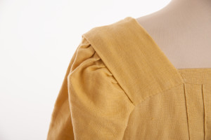 antionette costumes, working womens costume for 1700s, Undress for 18th c for sale - made to measure, georgian clothing, mid 18th century costume, what the goergians wore, the duchess clothing , period dress and how it was worn, 1750s dresses, what was fashion in the 1700s, reenactment clothing based on replicas and reproductions, HandBound historical costumes made to measure and based on originals, theatre and film costumiers, period correct historical costumeworkiw