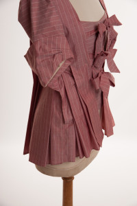 short sack or pet-en-lair by HandBound Historical Costumes, replica historical garments based in museum artifacts, reenactment costumes by HandBound, Hand Made period and historical costumes, poldark style costumes, the duchess style dress,