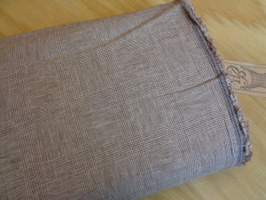 patterned linens for sale, patterned cottons, linens for living history, online reenactment fabrics, materials suitable for historical costumes, 100 percent linens for sale, HandBound historical costume supplies, online material shop, internet fabric shop,