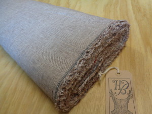 patterned linens for sale, patterned cottons, linens for living history, online reenactment fabrics, materials suitable for historical costumes, 100 percent linens for sale, HandBound historical costume supplies, online material shop, internet fabric shop,
