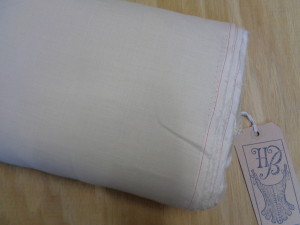 100% linen fabrics, online farbics for sale, historical fabric shop, fabrics and supplies for reenactment clothing, historical costume supplies, living history fabrics, historical linen cloths, plain pure linen priced by the mtr