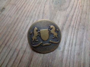metal haraldic buttons, naval uniform buttons, metallic historical costume buttons, reenctment buttons and supplies, online fabric and haberdashery with buttons